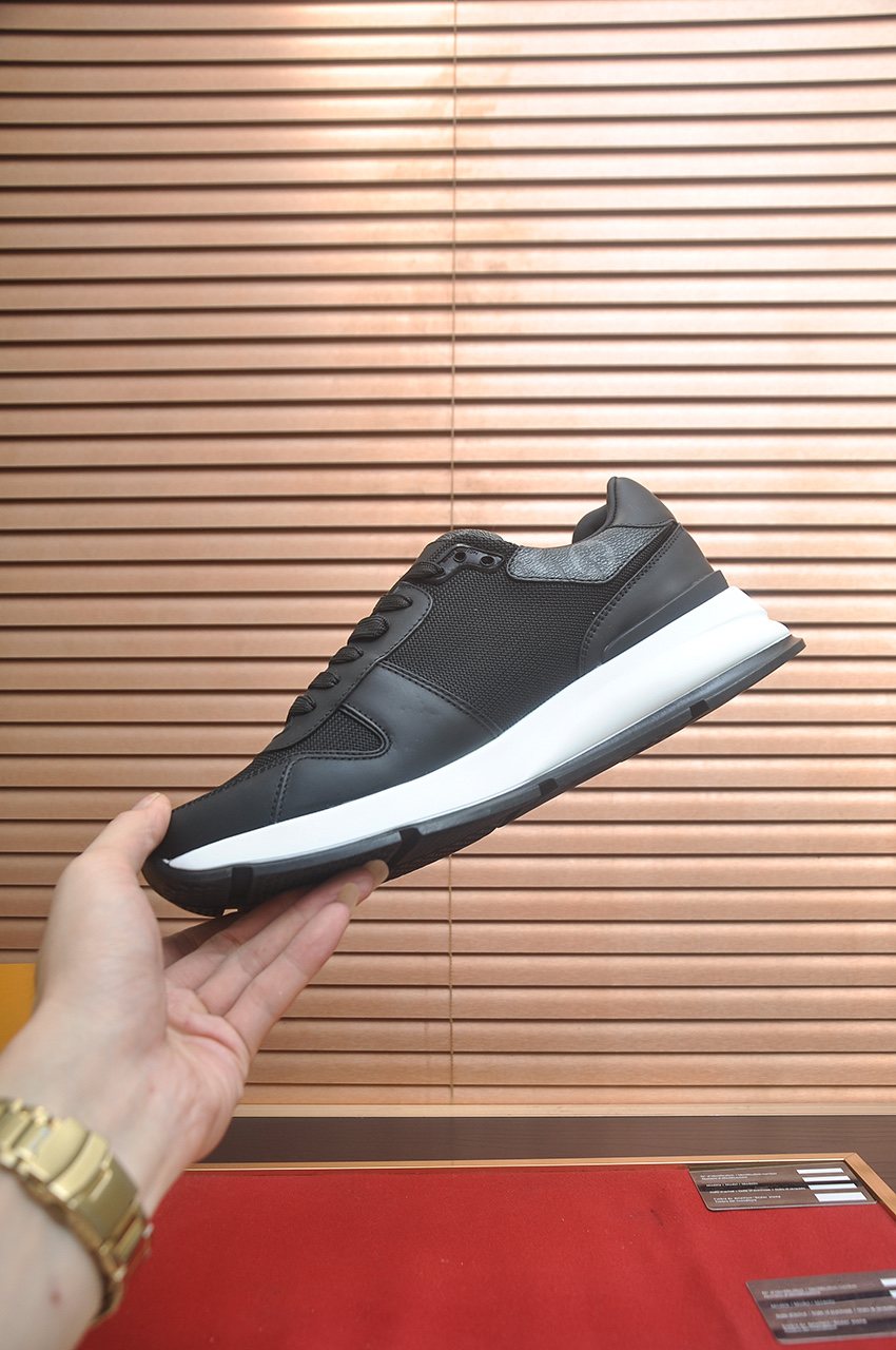 Louis Vuitton Black Leather Low-Top Sneakers